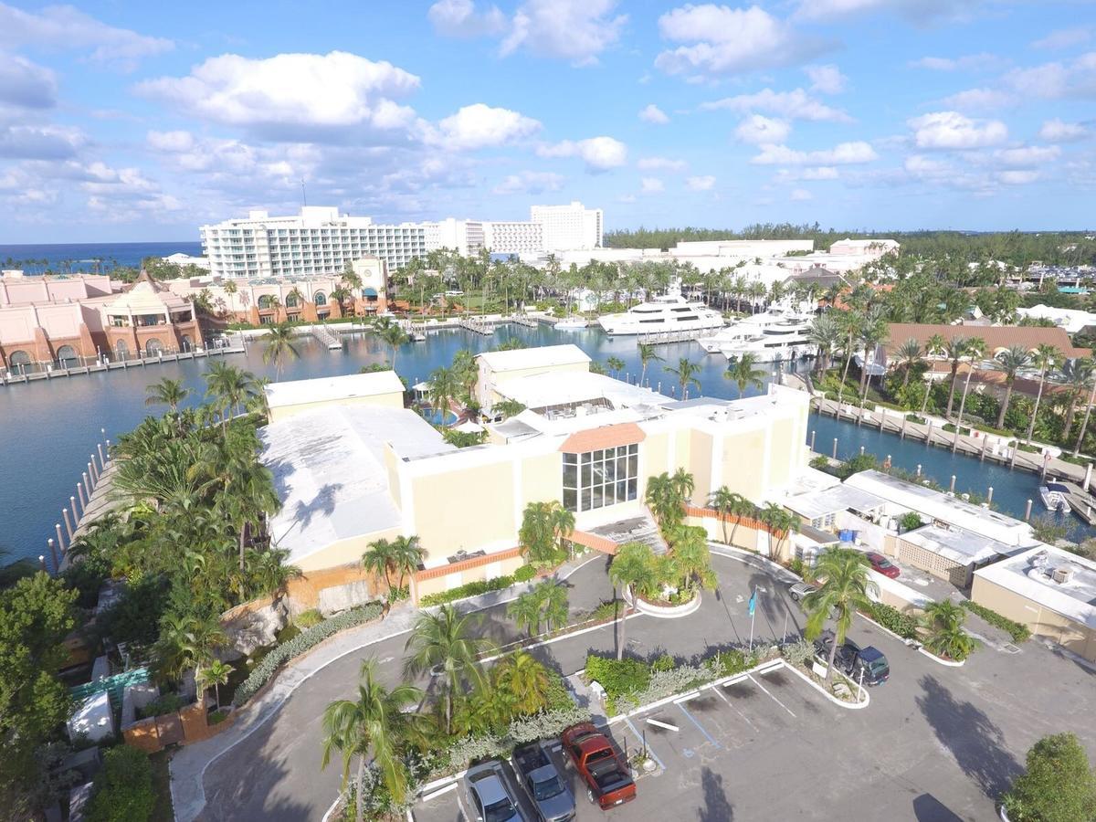 Club Land'Or Hotel Nassau Exterior photo